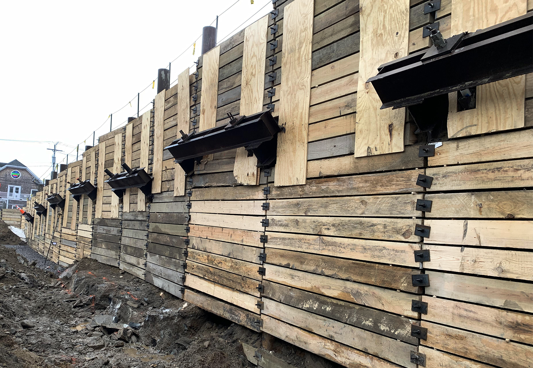 Massachusetts - Solider Pile and Lagging Wall WITH TIEBACKS - Commercial Street- Piles#002